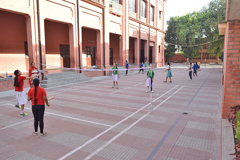 SPORTS - BADMINTON 1